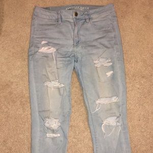 American Eagle light washed distressed jeans